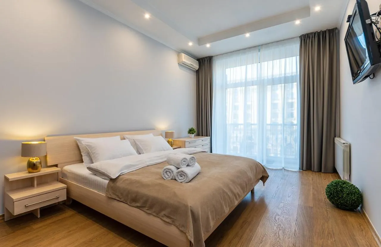 Khreschatyk. Independence Sq. 2 Br Kiev