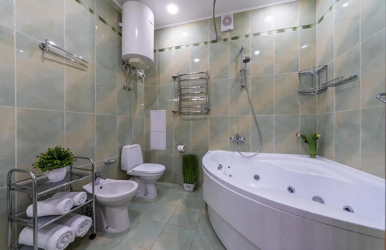 Khreschatyk. Independence Sq. 2 Br Kiev 0*,